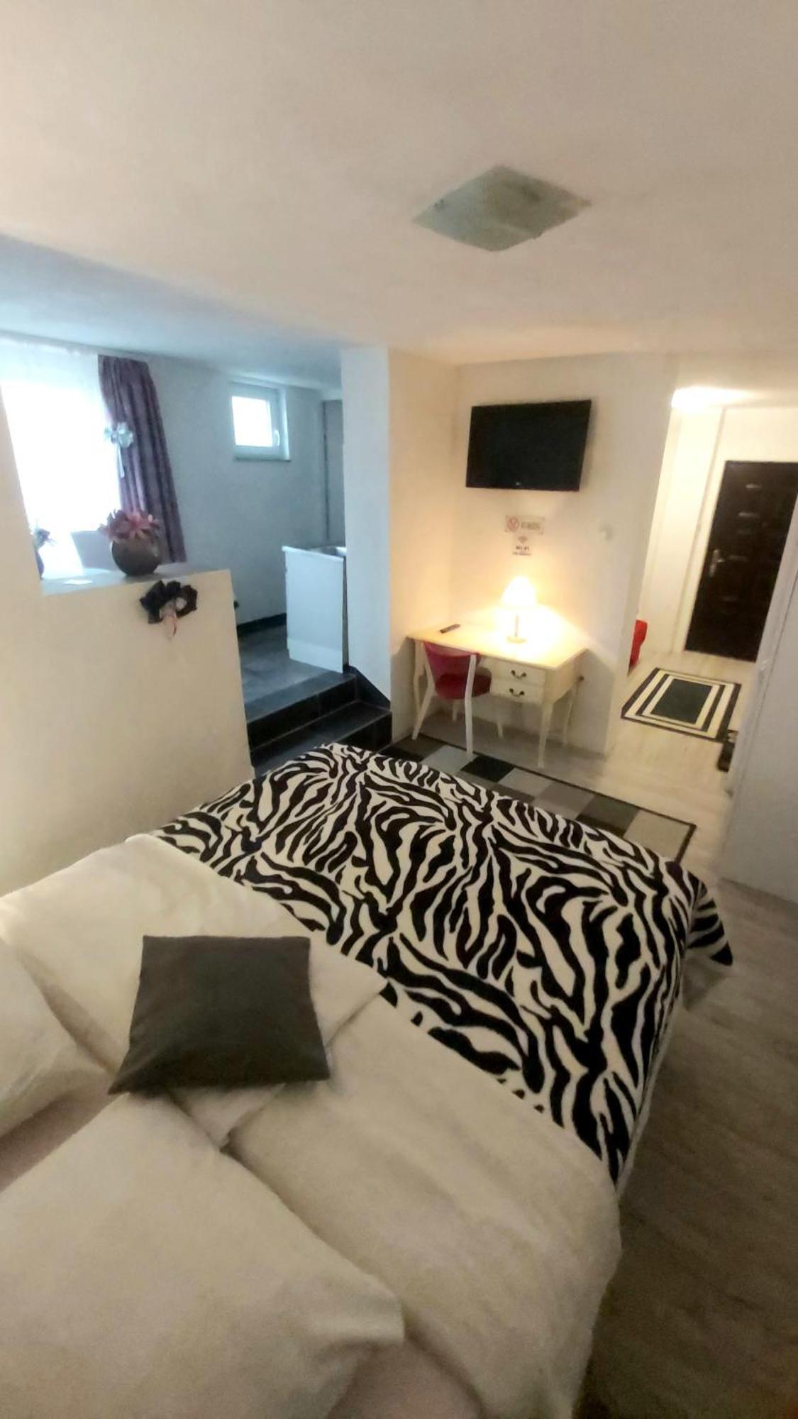 Apartman Andrea 4 بانيا لوكا الغرفة الصورة